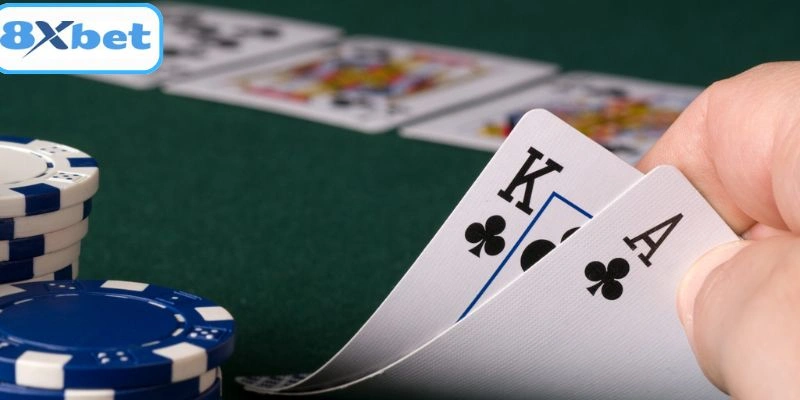 Khám phá sơ bộ về poker online 8XBET